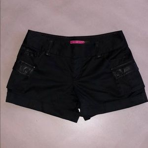 Alice & Olivia Blk Shorts w Leather Detail Sz 6